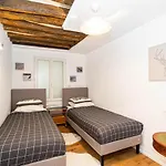 Opera-madeleine 2 Bedrooms * Paris
